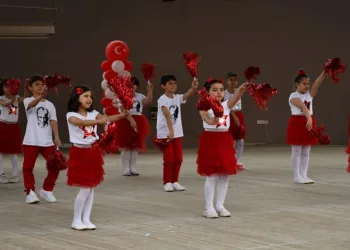 Kestel’de çocukların 23 Nisan coşkusu