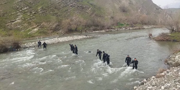 Çaya düşüp kaybolan asteğmenden acı haber