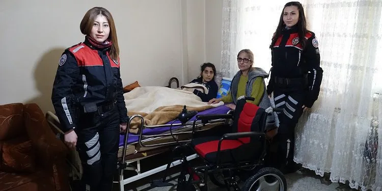 Bursa’da tekerlekli sandalyesi çalınan Burcu’ya yenisi alındı