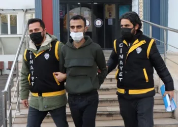 Eşini öldürdü”Birbirimizi seviyorduk” dedi