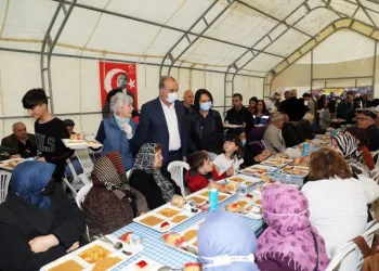 Mudanyalılar iftar sofrasında buluştu
