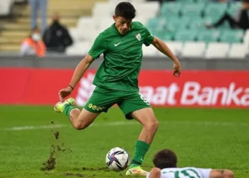 Bursaspor’da Hasan Sabri Karaca en az 6 ay yok!