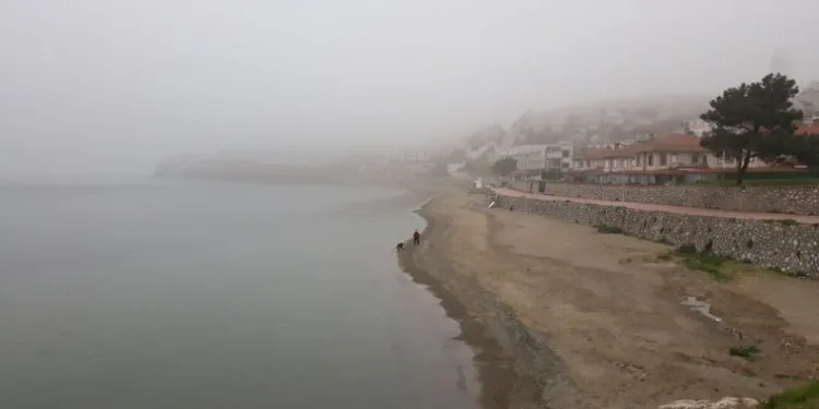 Bursa’da deniz kıyılarında sis etkili oldu