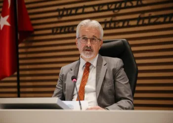 Başkan Erdem’den kaçak yapı açıklaması