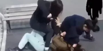 Bursa’da genç kıza tekme ve yumruklarla saldırdılar