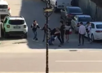 Bursa’da tekme ve yumruklar havada uçuştu