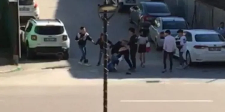 Bursa’da tekme ve yumruklar havada uçuştu