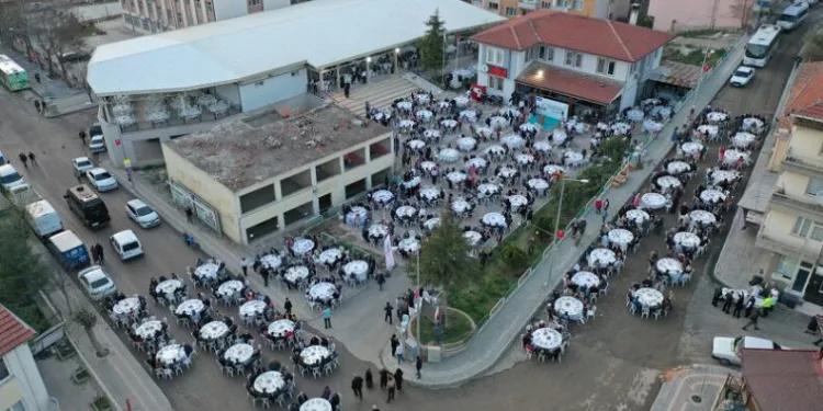 Bursa Harmancık halkı iftar sofrasında buluştu