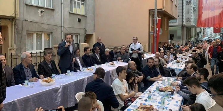 Bursalı vekilden doğup büyüdüğü mahallede iftar