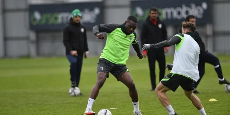 Bursaspor, İstanbulspor maçı hazırlıklarına başladı