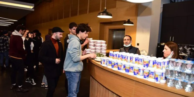 Yıldırım Belediyesi’nden öğrencilere sahur ikramı