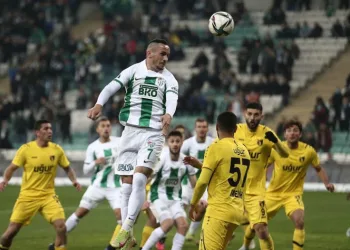 Bursaspor, İstanbulspor deplasmanında
