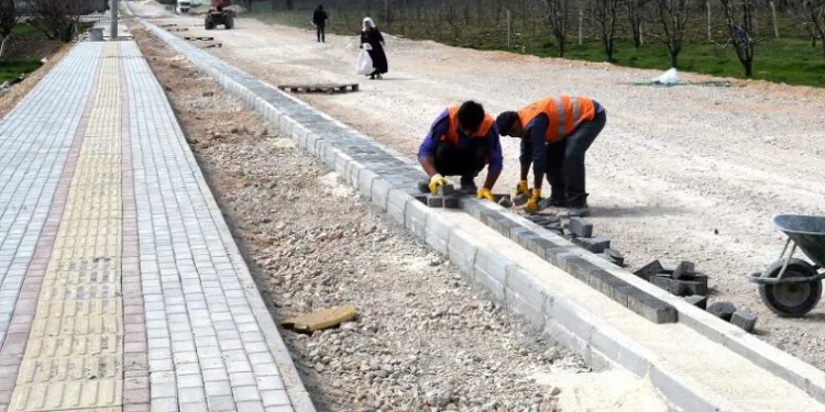 Yunuseli Meydan Caddesi trafiğe nefes aldıracak