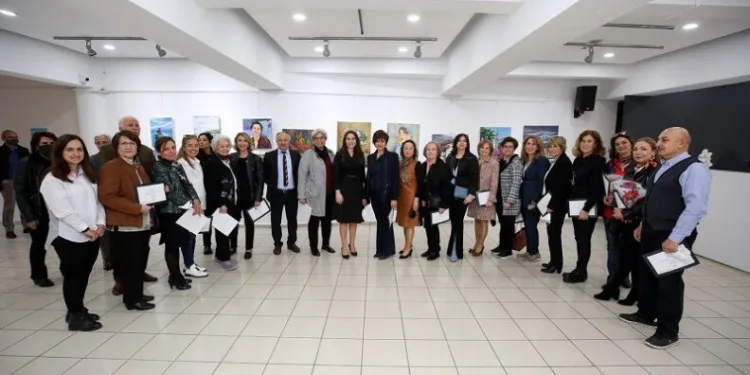 Nilüfer’de kursiyerler çalışmalarını sergiledi