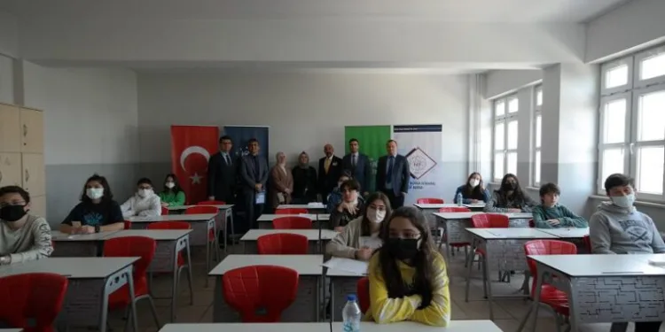 Öğrenciler finale kalabilmek için ter döktü