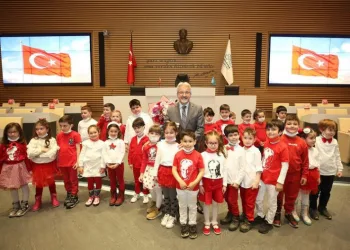 Nilüfer’de bayram coşkusu mecliste başladı
