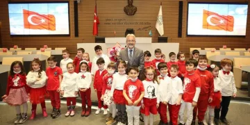 Nilüfer’de bayram coşkusu mecliste başladı