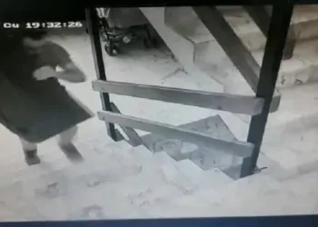 Bursa’da girdiği evden televizyon çaldı