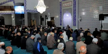 Dünya birincisi hafız Yenice cemaatiyle buluştu