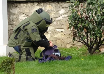 Bursa’da şüpheli çanta paniğe neden oldu