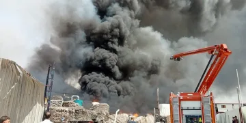İzmir’de geri dönüşüm tesisinde yangın