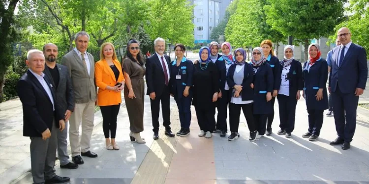 Nilüfer ailesi son mesai gününde bayramlaştı