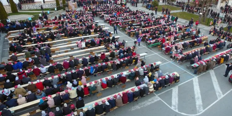 Osmangazi’den Balkanlar’a kardeşlik sofrası
