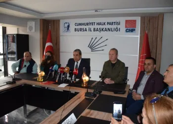 CHP Bursa il binasının elektriği kesildi
