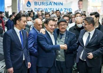 DEVA Partisi Ramazan bereketini Bursalılarla yaşıyor