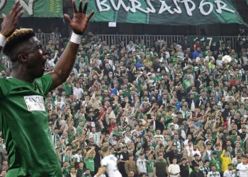 Joao Pedro maçın atmosferinden çıkamıyor