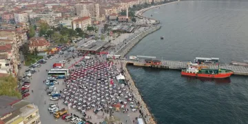 Bursa Büyükşehir’den Gemlik’te iftar
