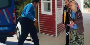 Bursa’da engelli genç annesini bıçakladı