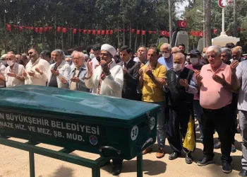 Genç pilotun cenazesi Mersin’de toprağa verildi