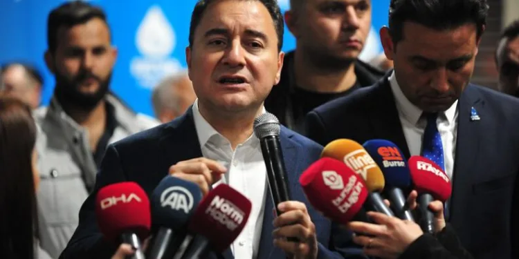 Babacan Bursa’da duyurdu: Türkiye’de ilk olacak