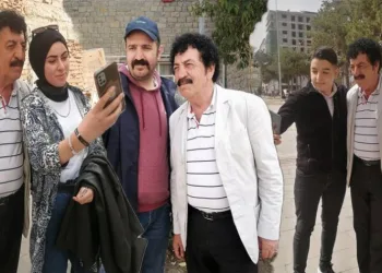 Müslüm Gürses’e benzerliğiyle dikkat çekiyor
