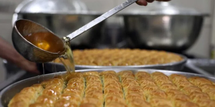 Gaziantep’te, günlük 60 ton baklava üretiliyor