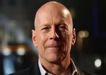 Bruce Willis hastalığı nedeniyle mülklerini sattı