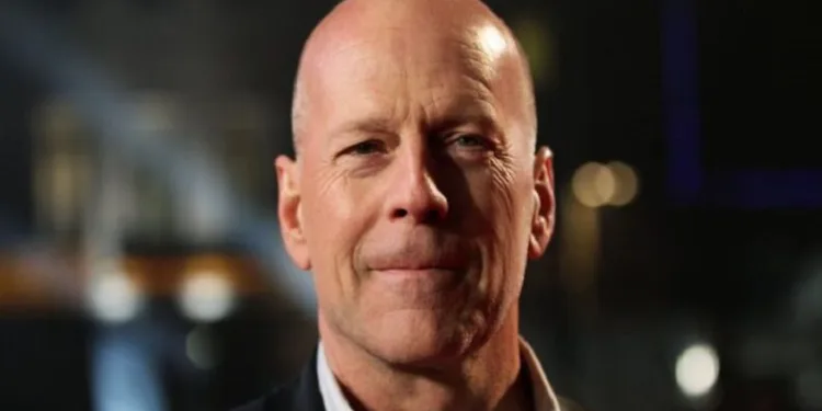 Bruce Willis hastalığı nedeniyle mülklerini sattı