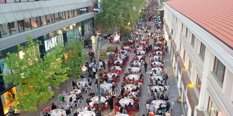 Bursa’da 10 bin kişilik iftar
