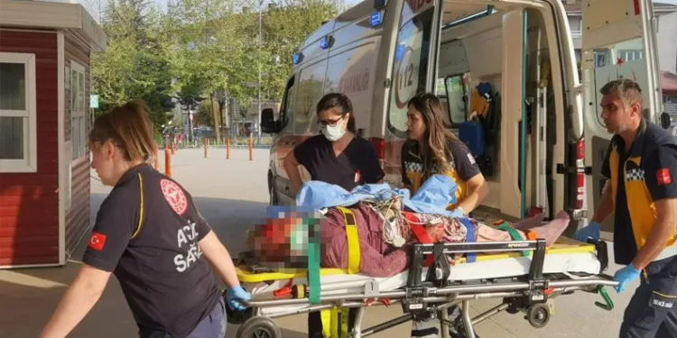 Çamaşır asarken asansör boşluğuna düştü