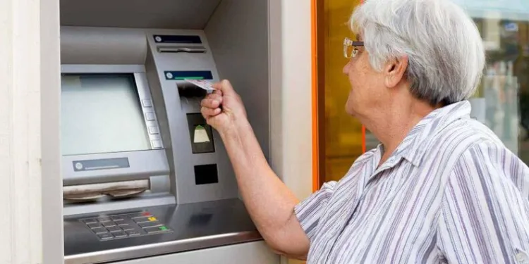 Emekli bayram ikramiyesinde rakam netleşiyor