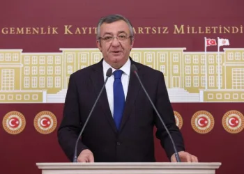CHP seçim kanununu Anayasa Mahkemesi’ne götürecek