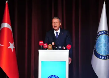 Bakan Akar Bursa’da konferansta konuştu