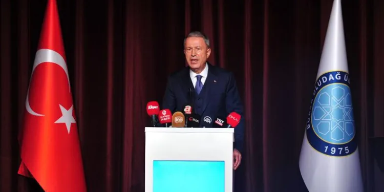 Bakan Akar Bursa’da konferansta konuştu