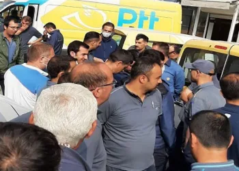 Bursa’da PTT çalışanları eylem yaptı
