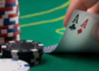 Bursa’da 7 kişiye kumar oynarken suçüstü!