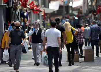 Kapalı alanda maske zorunluluğu kalktı