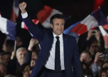 Fransa’da seçimin galibi Macron oldu
