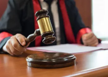 Dedikoduya sessiz kalması kusur sayıldı
