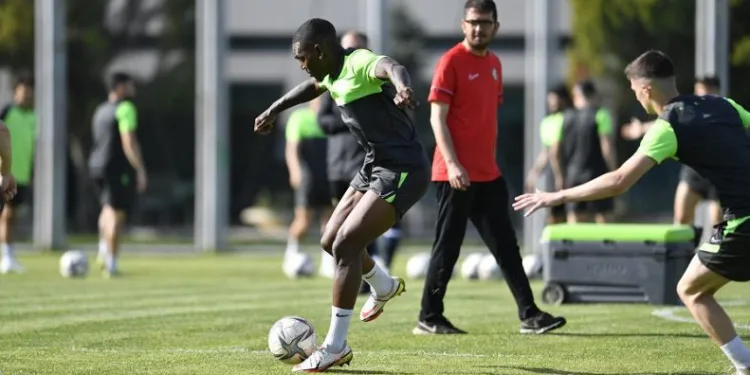 Bursaspor Manisa FK maçı hazırlıklarını sürdürdü